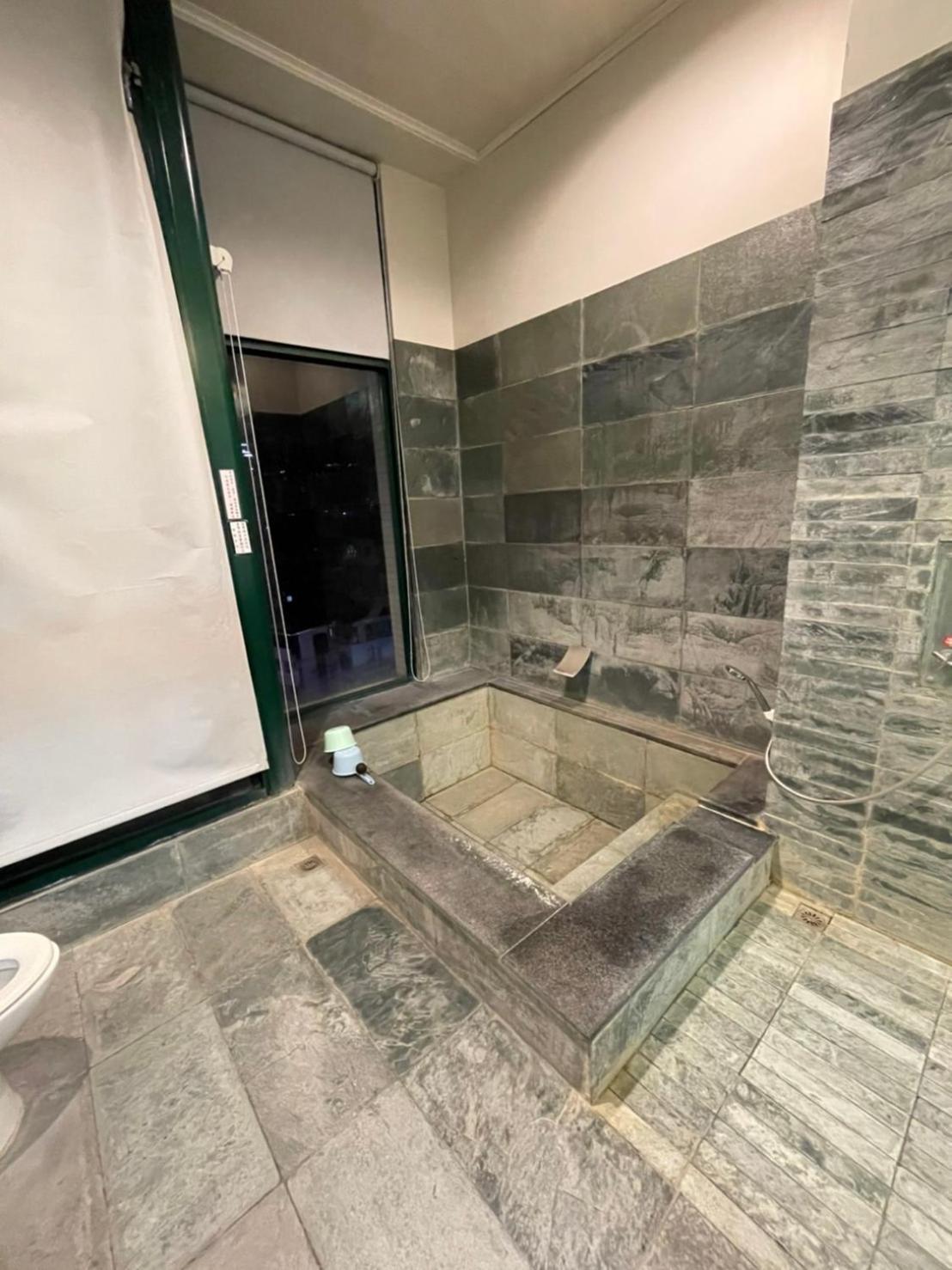 Chiuan Jia Hot Spring Homestay Jiaoxi Bagian luar foto